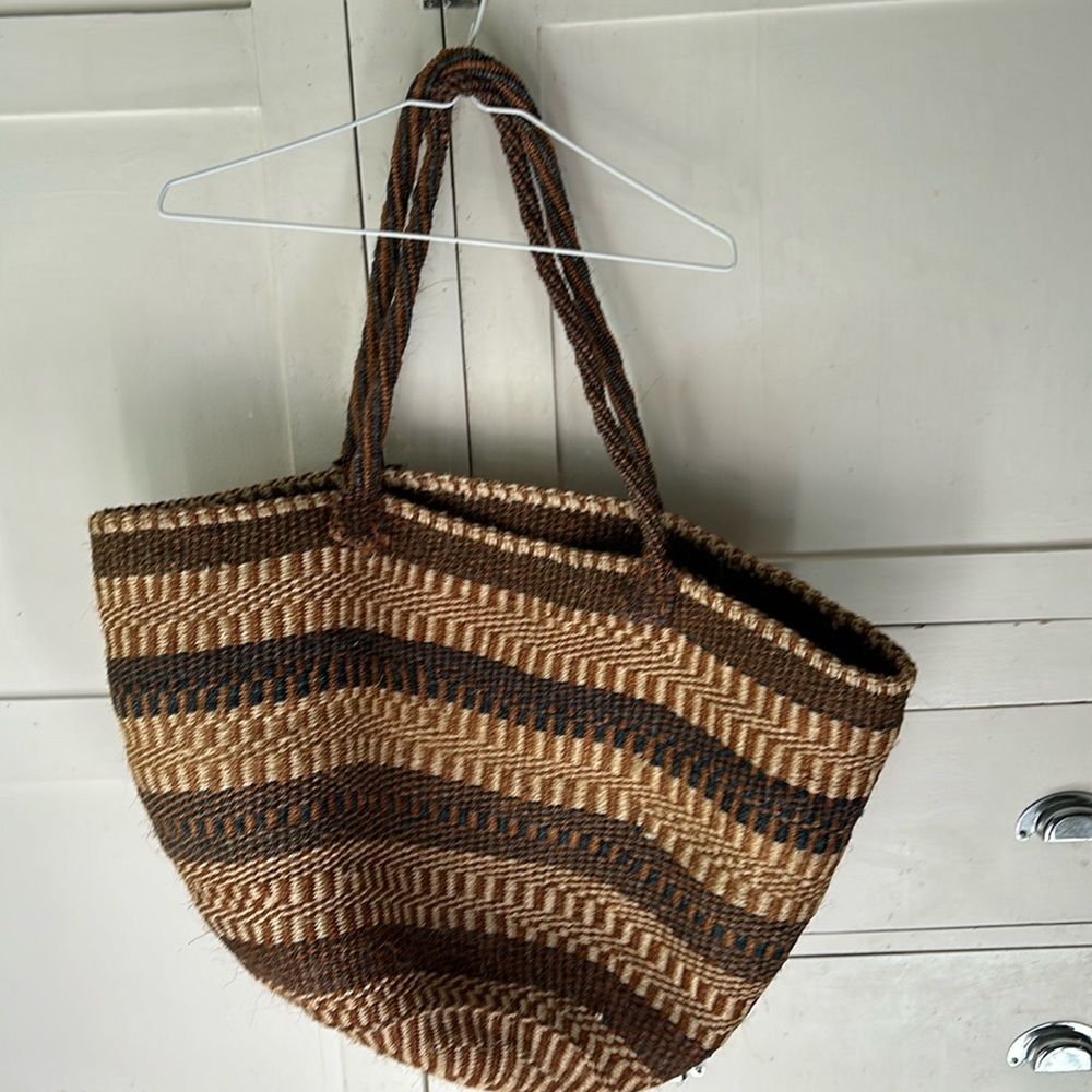Tuko Pamoja straw bag!